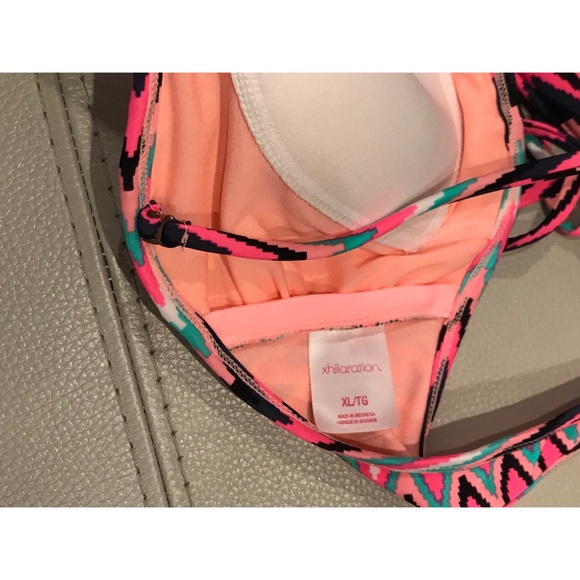 NWT Swimsuit bundle XL TOPS & L BOTTOMS - Picture 6 of 8